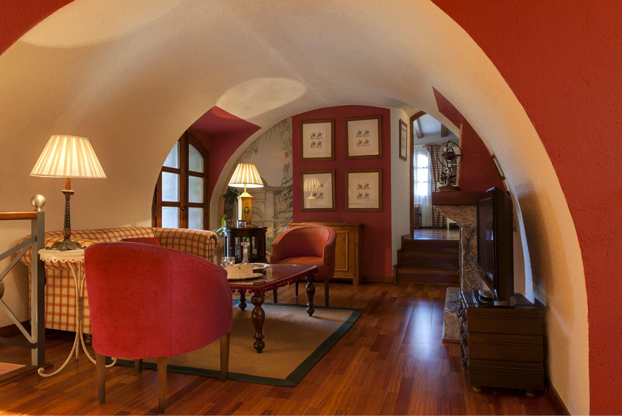 El Castell De Ciutat - Relais & Chateaux La Seu d'Urgell Eksteriør bilde